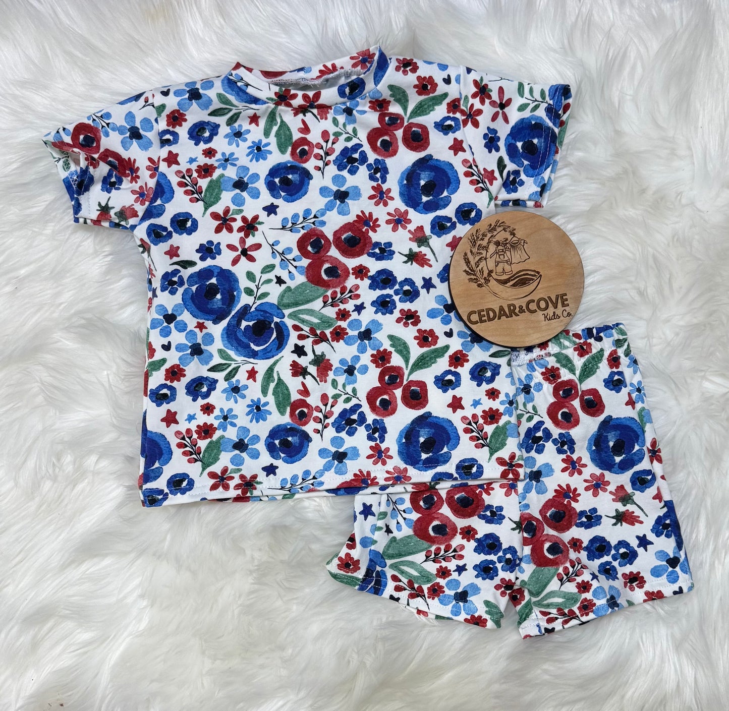 Patriotic White Floral lounge set (12-18M only)