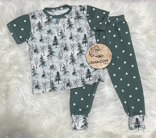 Winter tree and polka dot lounge set